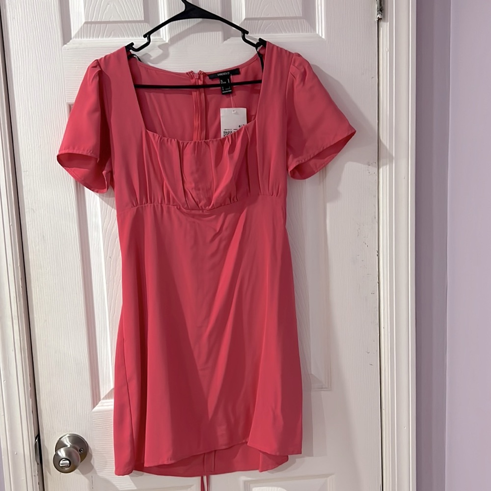 Forever 21 brand Comfortable lightweight casual summer dress fit and flare style